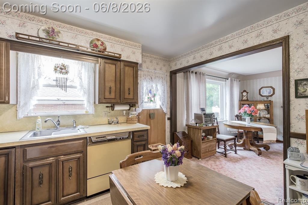 202 Park Avenue, Holly, MI 48442 — Photo 12
