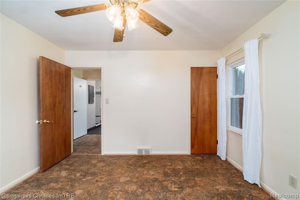 5661 Hubbell Street, Dearborn Heights, MI 48127 — Photo 14