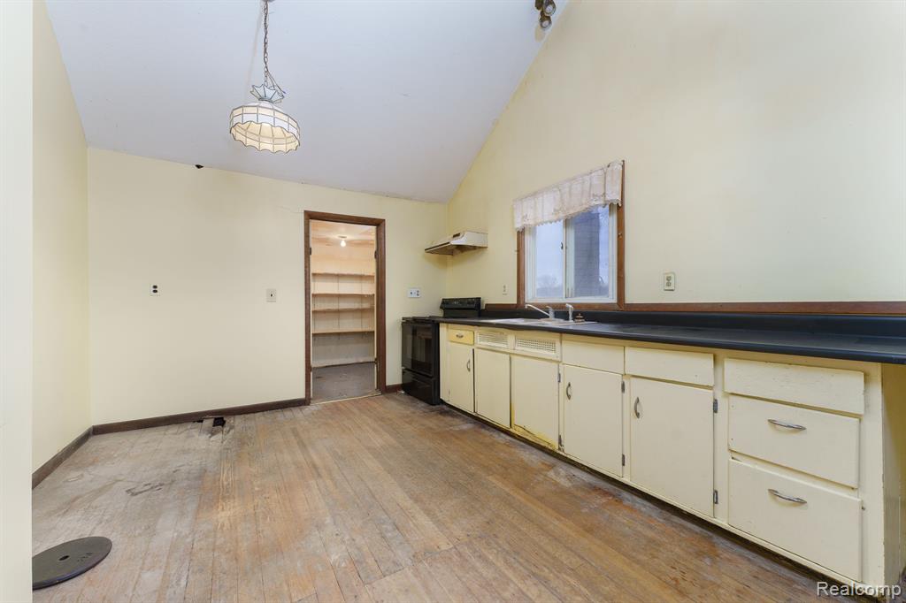 7420 ROBB Road, Fowlerville, MI 48836 — Photo 10