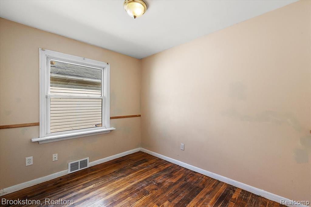 7528 Anna Avenue, Warren, MI 48092 — Photo 16
