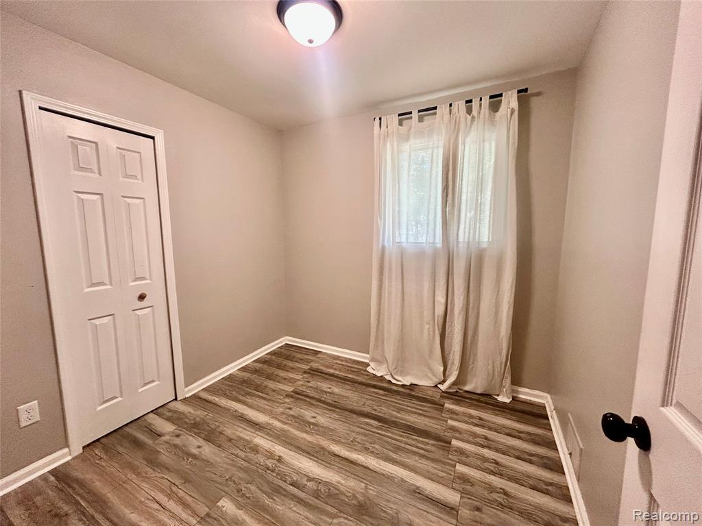 511 Alfred Court, Ortonville, MI 48462 — Photo 9