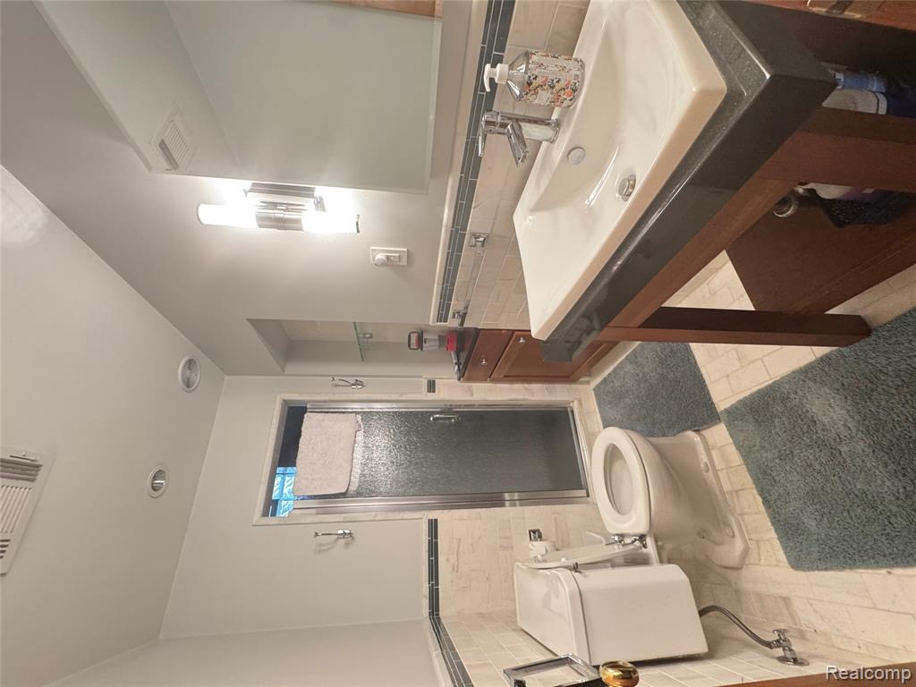 6 Danvers Lane, Dearborn, MI 48120 — Photo 32