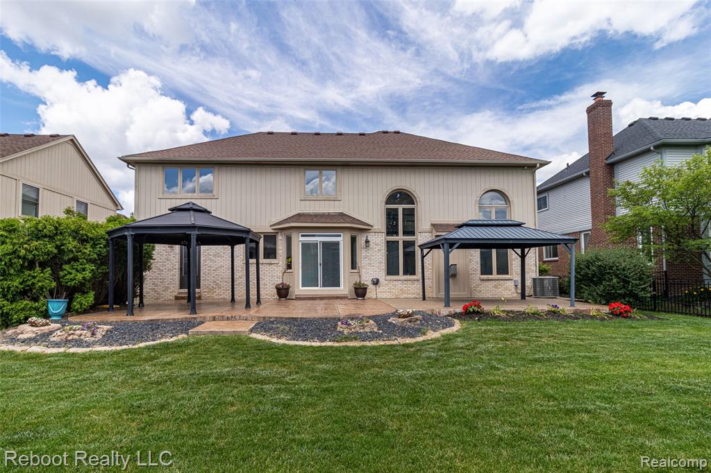 21294 Ascot Drive, Macomb, MI 48044 — Photo 7