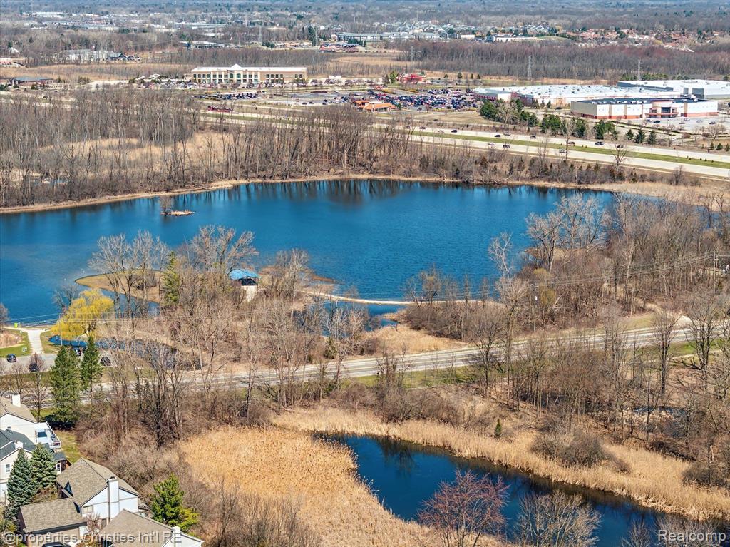 40611 PAISLEY Circle, Novi, MI 48377 — Photo 74