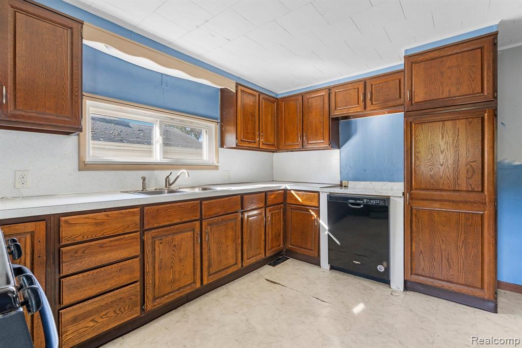 917 LOWELL Avenue, Jackson, MI 49202 — Photo 10