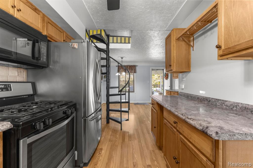 5101 CLIPPERT Street, Dearborn Heights, MI 48125 — Photo 12