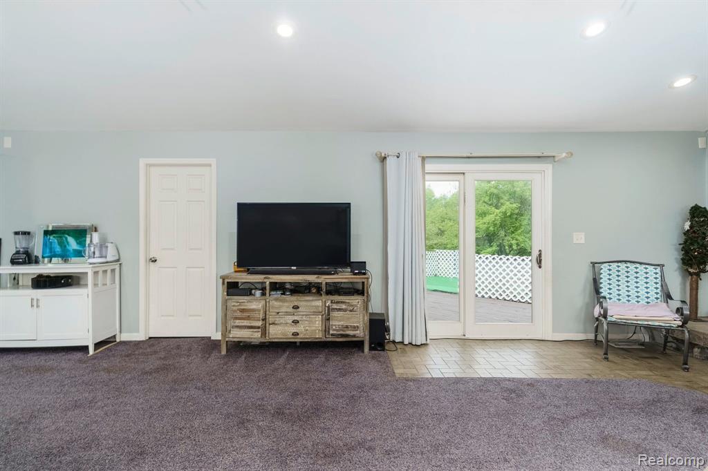 4206 GRAND BLANC Road, Swartz Creek, MI 48473 — Photo 8