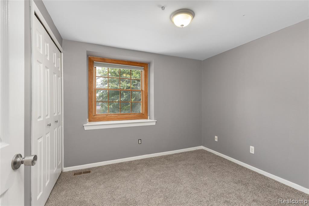 9025 Muirland Drive, Plymouth, MI 48170 — Photo 20