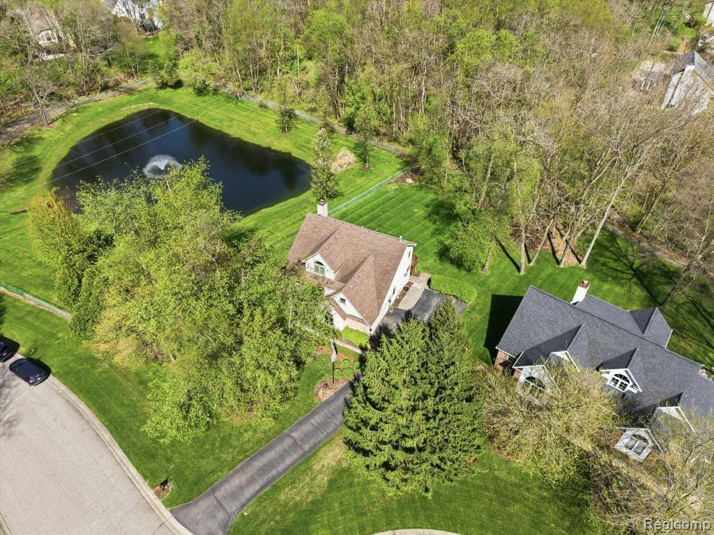 7042 Autumn Wood Drive, Brighton, MI 48116 — Photo 2