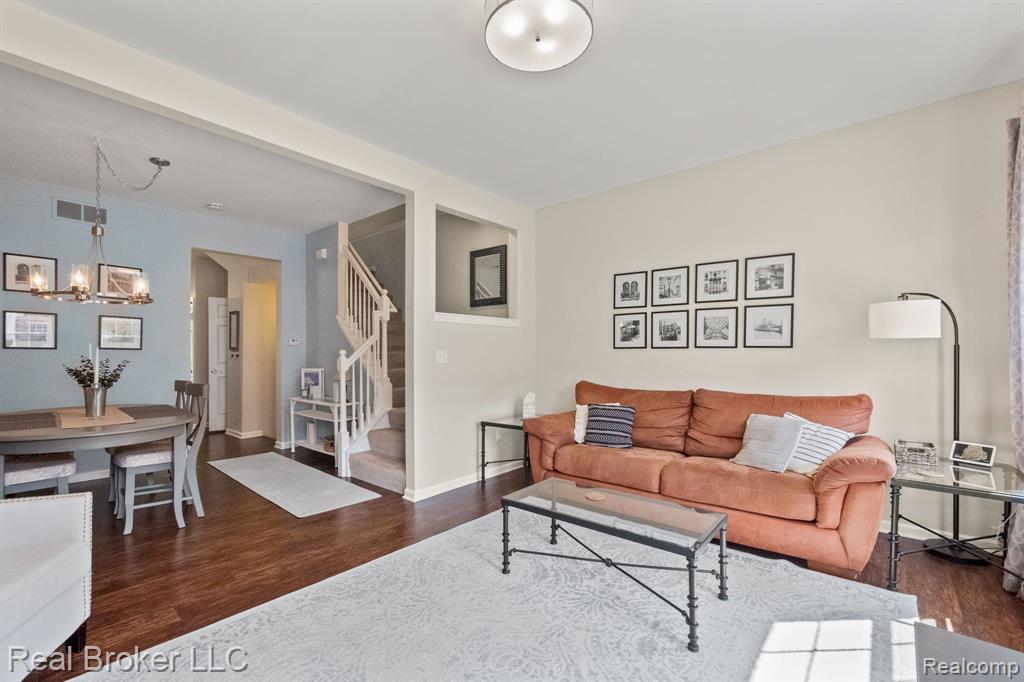 1627 RED HICKORY, Howell, MI 48855 — Photo 17