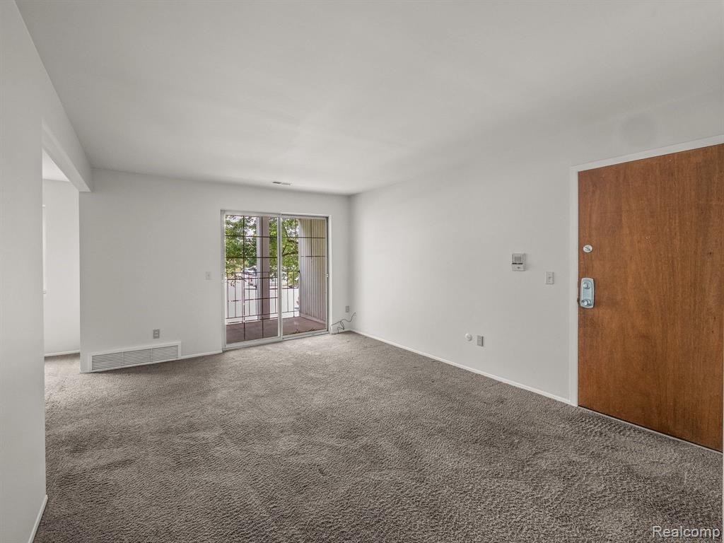 490 BALDWIN Avenue, Rochester, MI 48307 — Photo 8