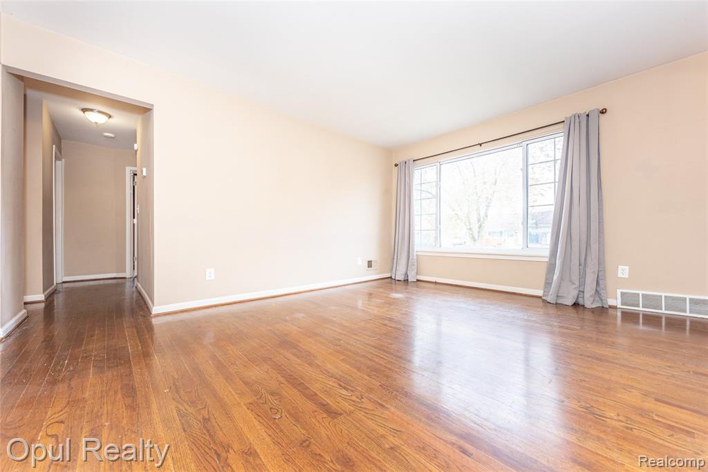 8234 Perrin Avenue, Westland, MI — Photo 5