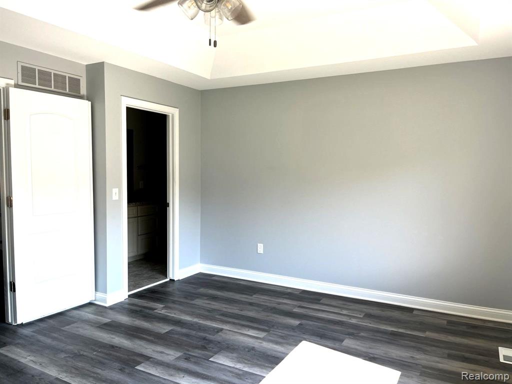 5700 APPIAN Way, Waterford, MI 48329 — Photo 23