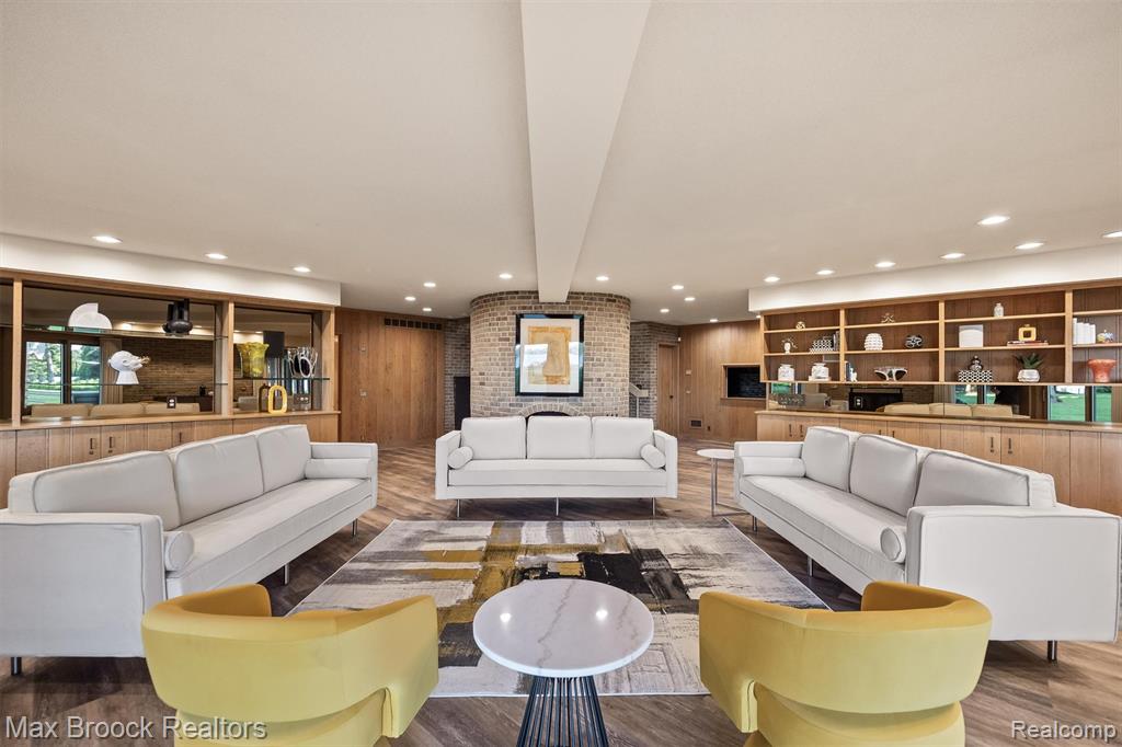 3333 W Shore Drive, Orchard Lake Village, MI 48324 — Photo 55