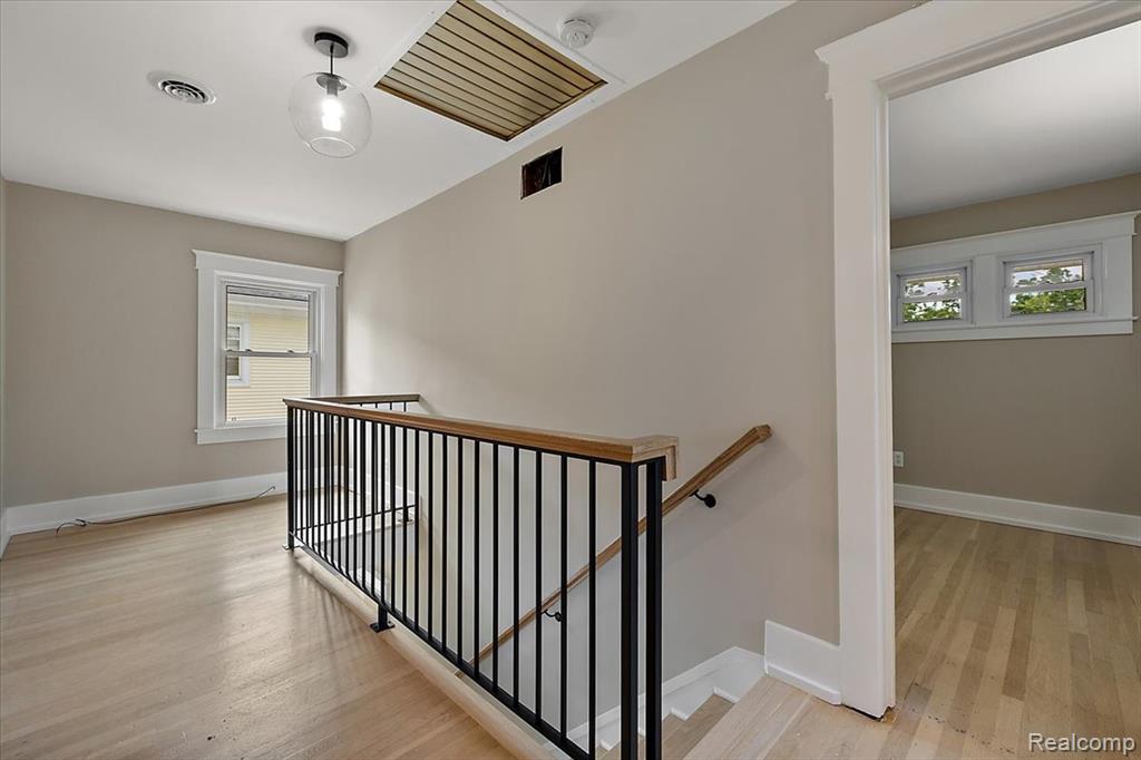 776 W LINCOLN Street, Birmingham, MI 48009 — Photo 17
