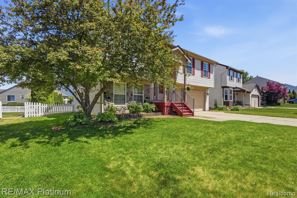1714 Newgate Lane, Howell, MI 48843 — Photo 3