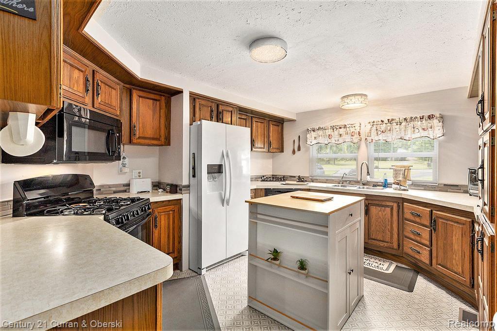 10228 Rexford Road, Grass Lake, MI 49240 — Photo 9
