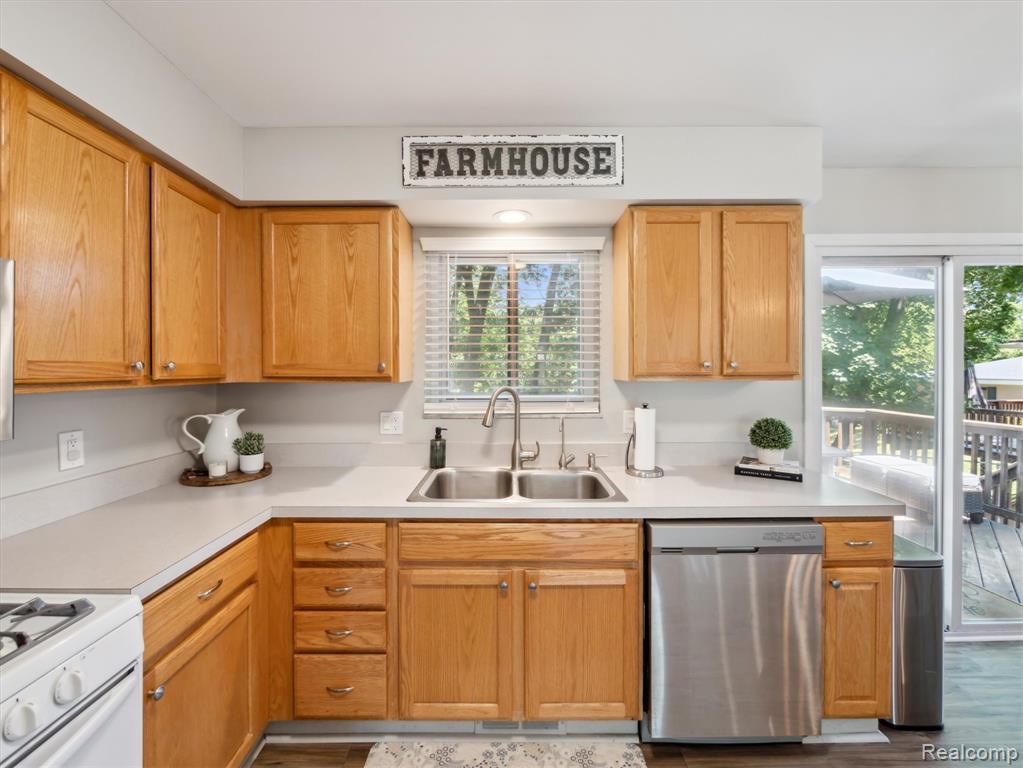 1480 Tellico Street, Wolverine Lake, MI 48390 — Photo 14