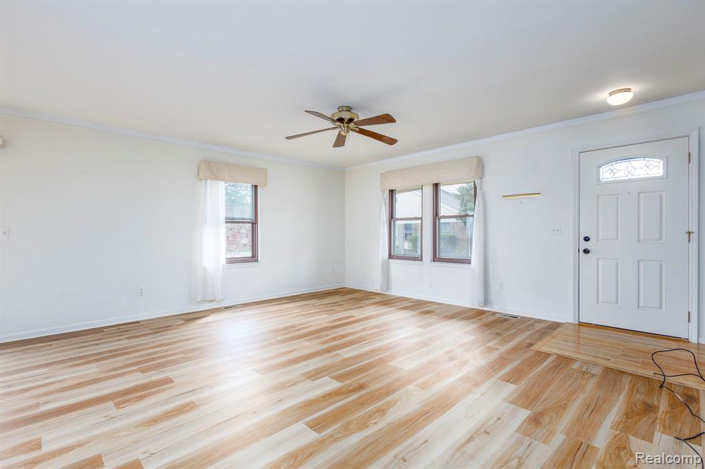 8707 Forest Court, Warren, MI 48093 — Photo 5