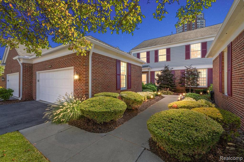 9000 Harbor Place Drive, Saint Clair Shores, MI 48080 — front exterior