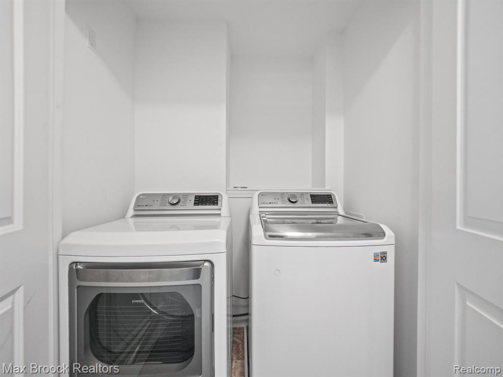 3154 Johanna Ware W, Wixom, MI 48393 — Photo 15