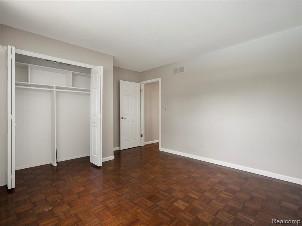 4971 Chadbourne Drive, Sterling Heights, MI 48310 — Photo 18