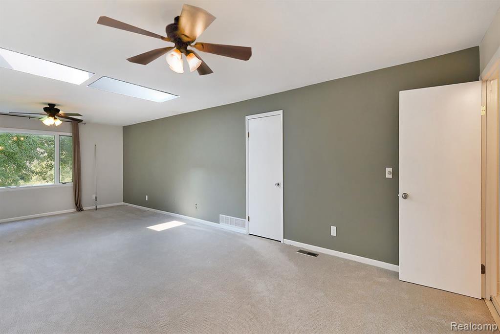 5392 Orchard Crest Drive, Troy, MI 48085 — Photo 21