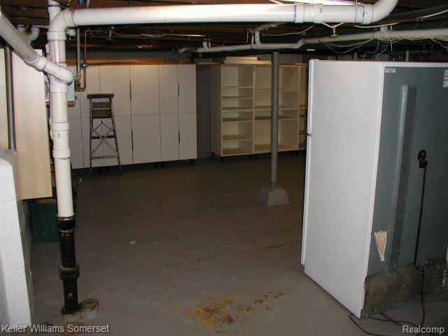 516 N WEST Street, Royal Oak, MI 48067 — Photo 30
