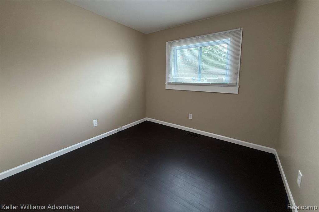 649 Oswego Avenue, Ypsilanti, MI 48198 — Photo 17
