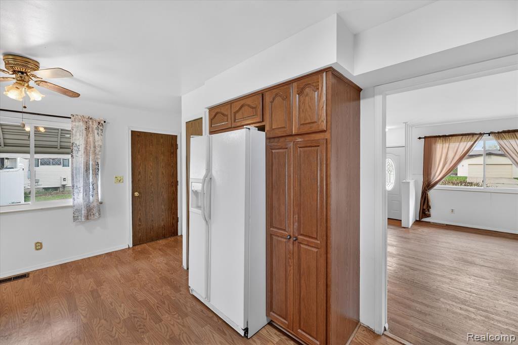 5300 Arnold Drive, Burton, MI 48509 — Photo 15