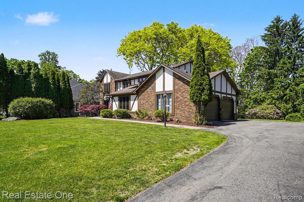 8019 Deerwood Road, Clarkston, MI 48348 — Photo 31