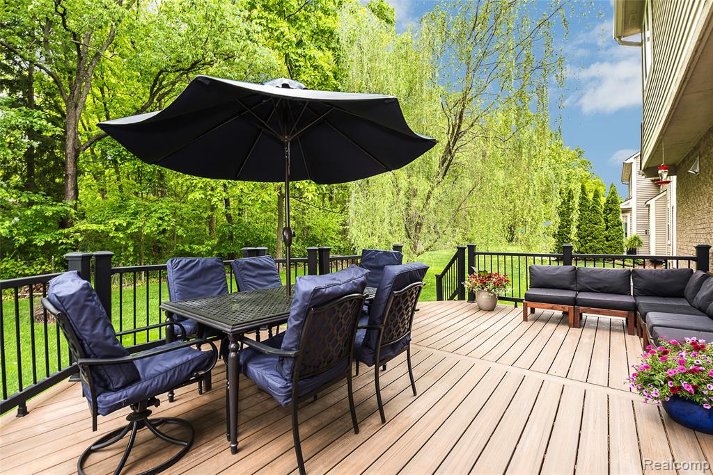 29811 Bradford Drive, New Hudson, MI 48165 — Photo 32