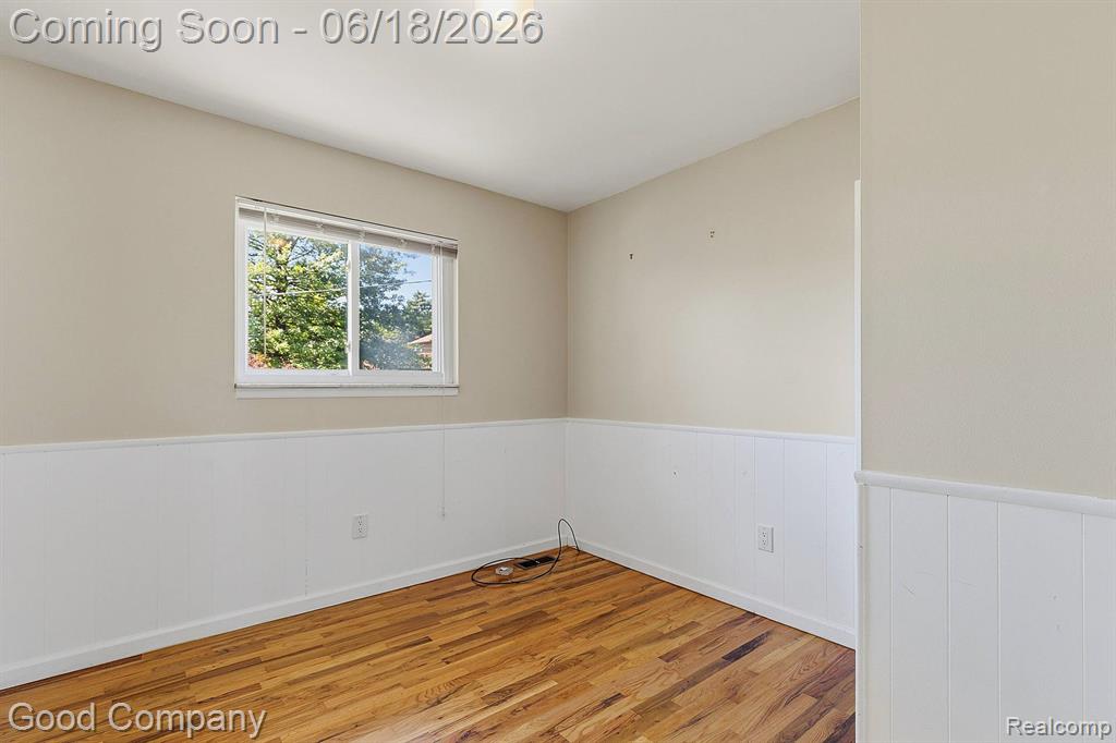 8246 Independence Drive, Sterling Heights, MI 48313 — Photo 15