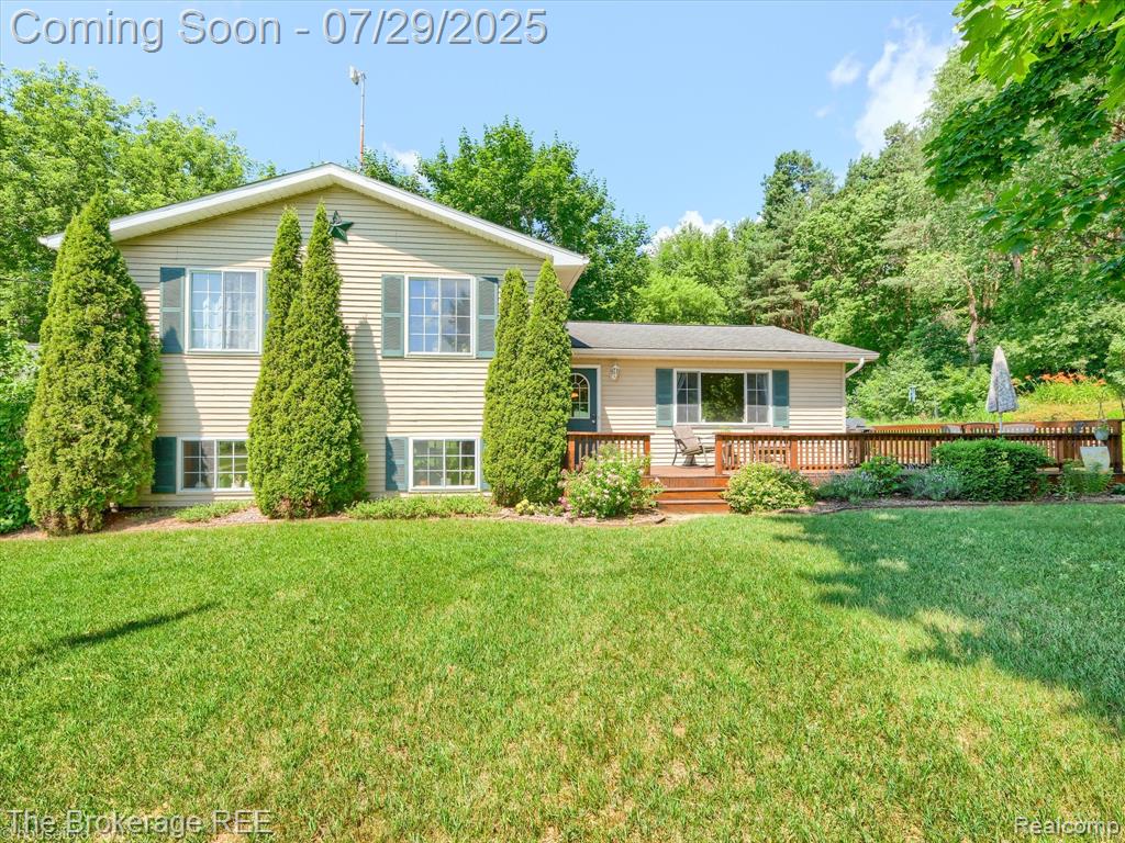 5725 Fostoria Road, Columbiaville, MI 48421 — Photo 2