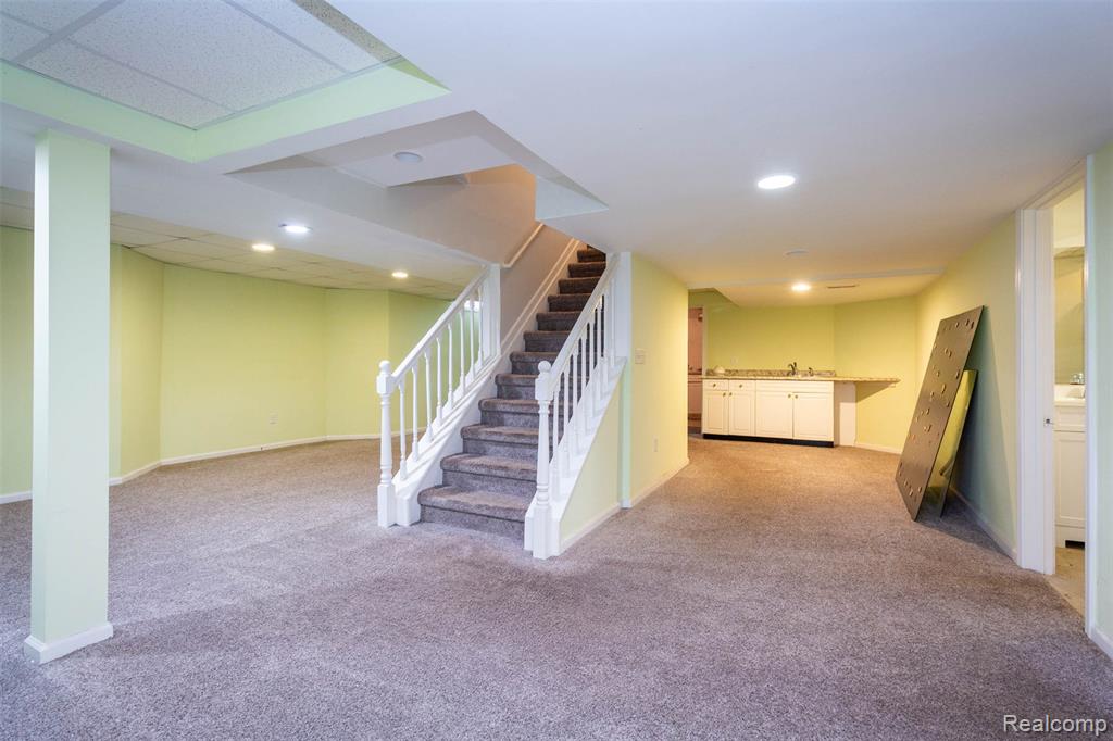 40945 Justin Drive, Sterling Heights, MI 48310 — Photo 37