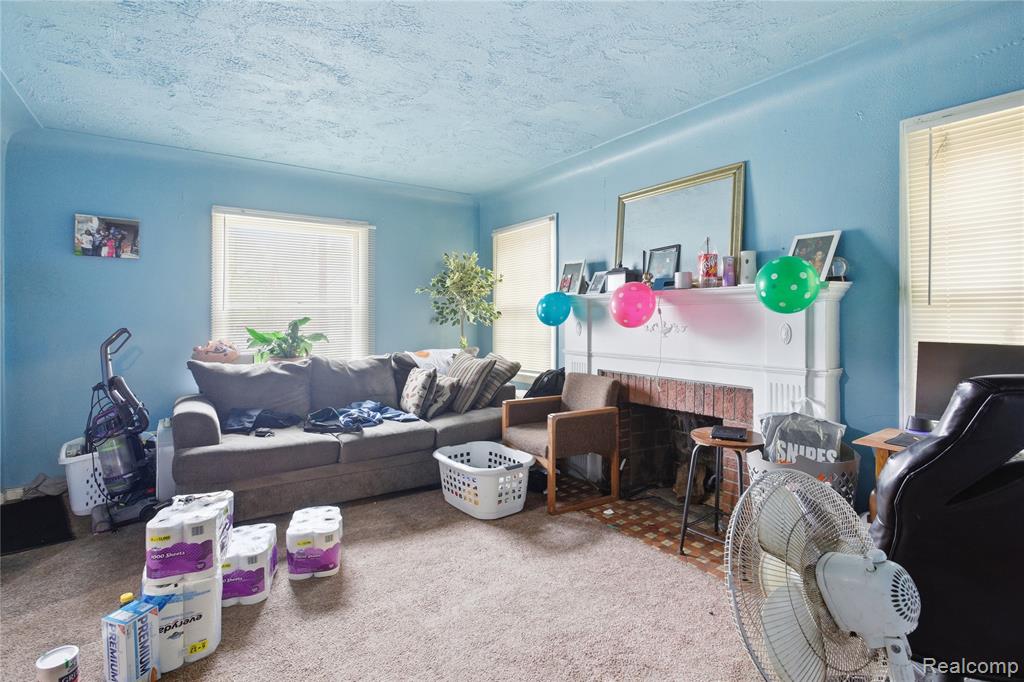 10058 Greensboro Street, Detroit, MI 48224 — Photo 3
