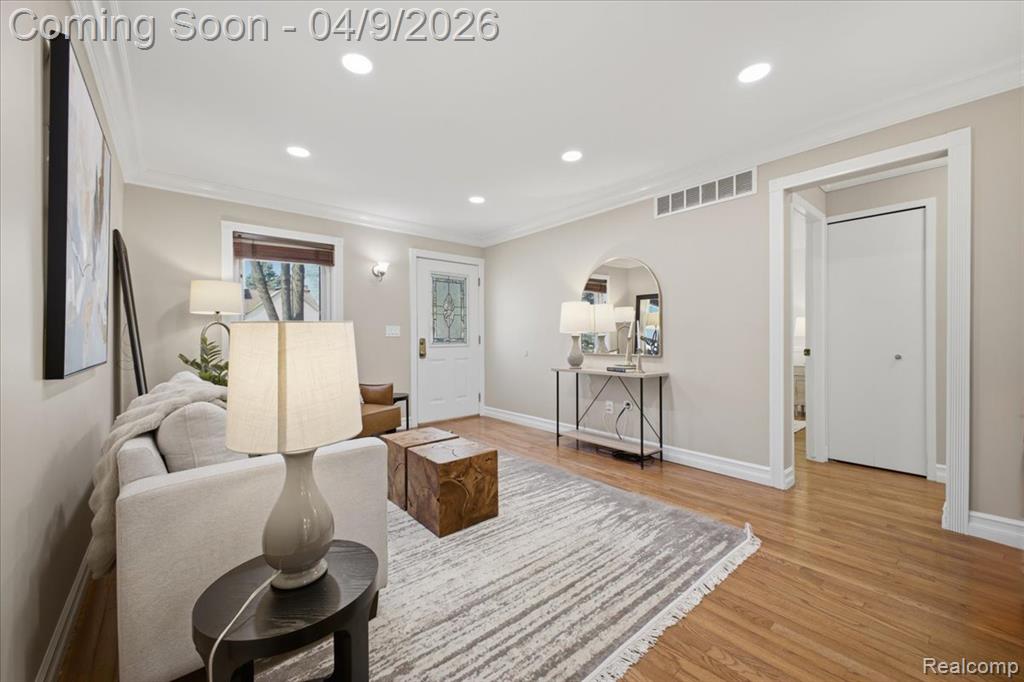 889 Hadley Road, Rochester Hills, MI 48333 — Photo 9