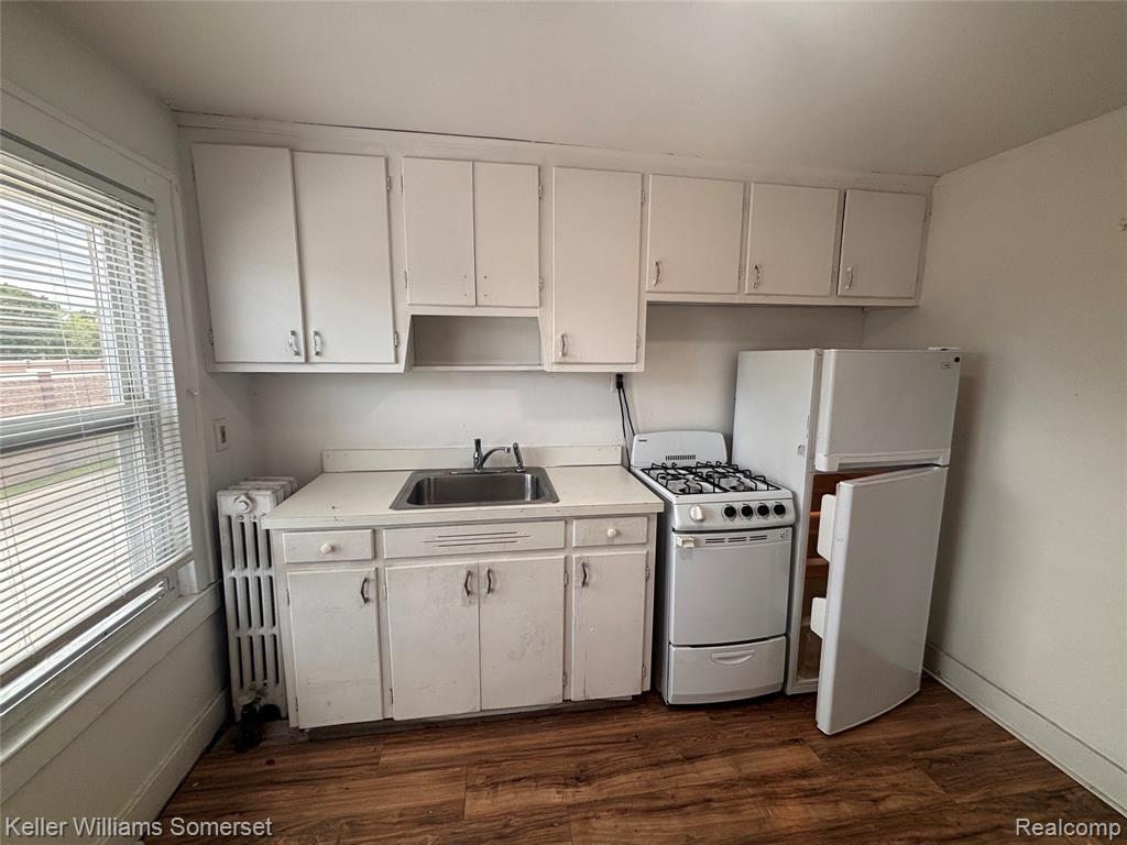 963 E Hayes Avenue, Hazel Park, MI 48030 — Photo 8