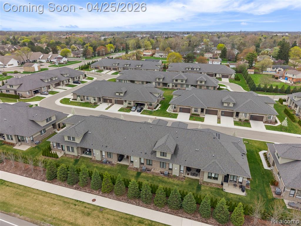 7487 Gramercy Circle, West Bloomfield, MI — Photo 36