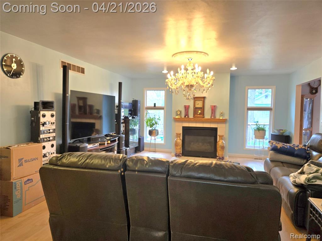 32134 Leona Street, Garden City, MI — Photo 12