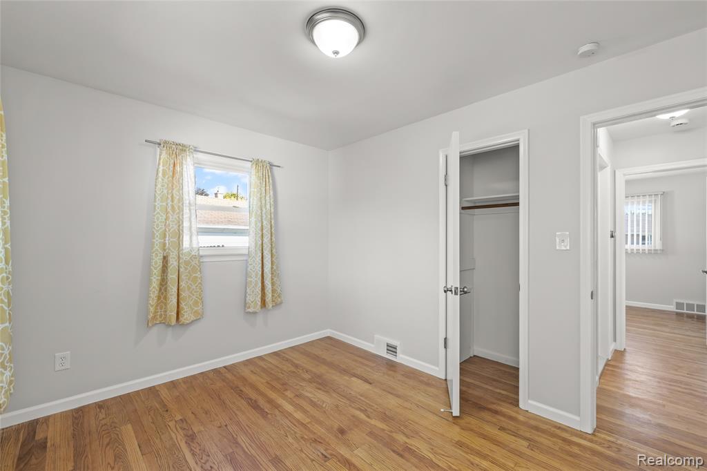 6727 Hawthorne Street, Garden City, MI — Photo 16