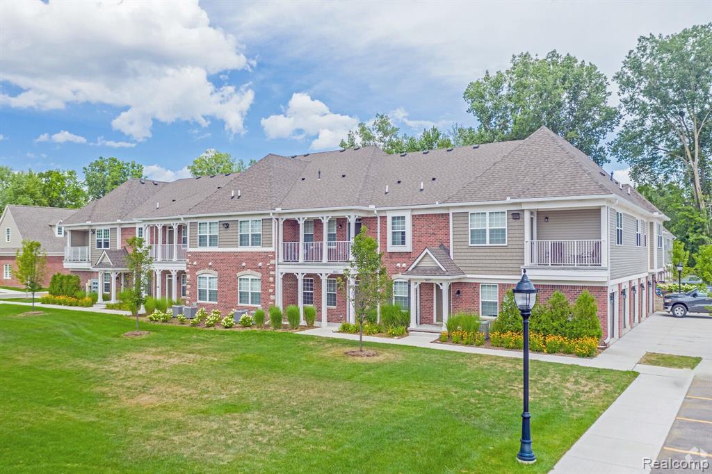 54247 Calusa Drive, Shelby Twp, MI 48316 — Photo 13