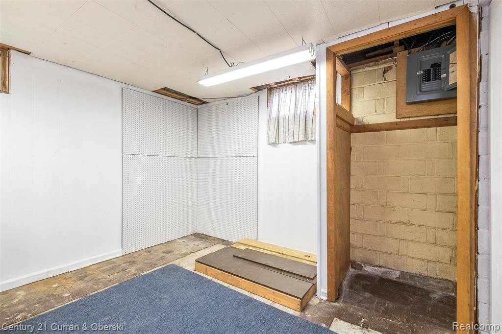 9663 Columbia, Redford, MI 48239 — Photo 39