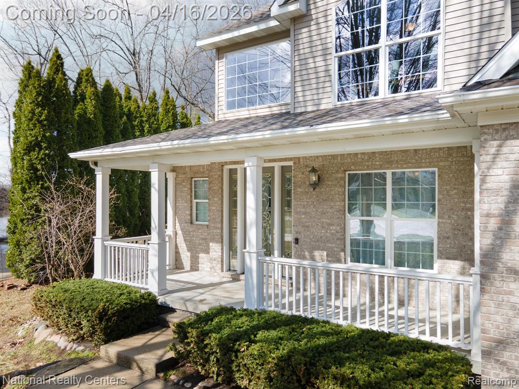 10219 Mill Pointe Drive, Goodrich Vlg, MI — Photo 4