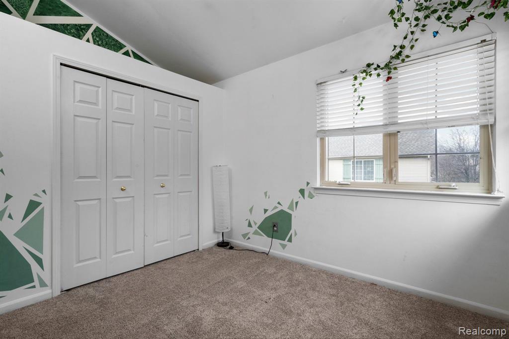 5617 VERSAILLES Avenue, Ann Arbor, MI 48103 — Photo 19