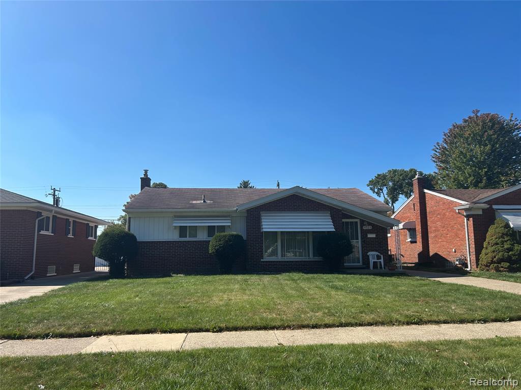 9325 APPLETON, Redford, MI 48239 — front exterior