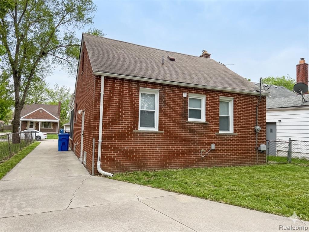 7569 Westminster Avenue, Warren, MI 48091 — Photo 19