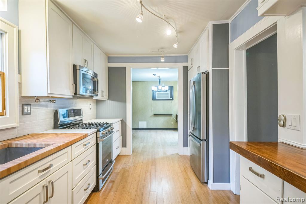 614 LAKE Drive SE, Grand Rapids, MI 49503 — Photo 12
