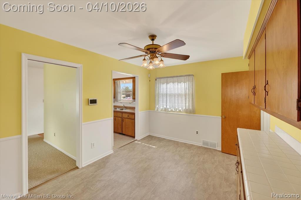6623 N Silvery Lane, Dearborn Heights, MI 48127 — Photo 10