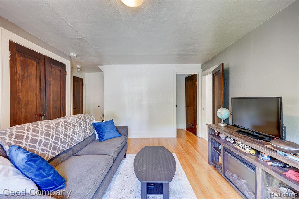 637 S CONNECTICUT Unit 5, Royal Oak, MI 48067 — Photo 5